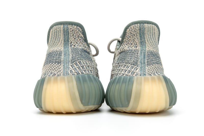 adidas YEEZY BOOST 350 V2 