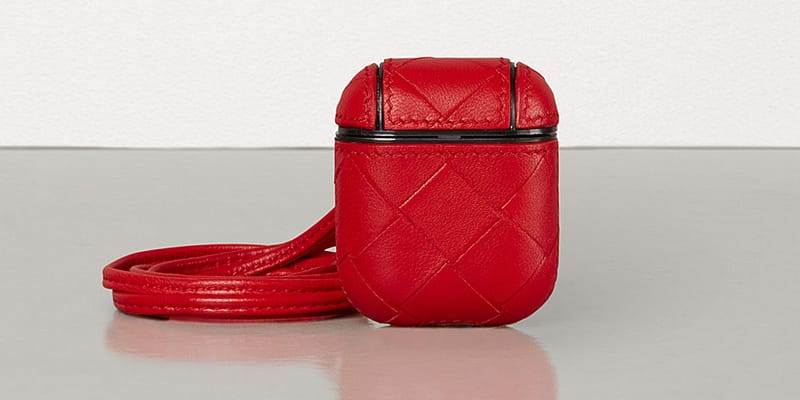 Bottega Veneta Air Podsケース Men's Cassette Airpods Case On Strap in Black | Bottega Veneta US