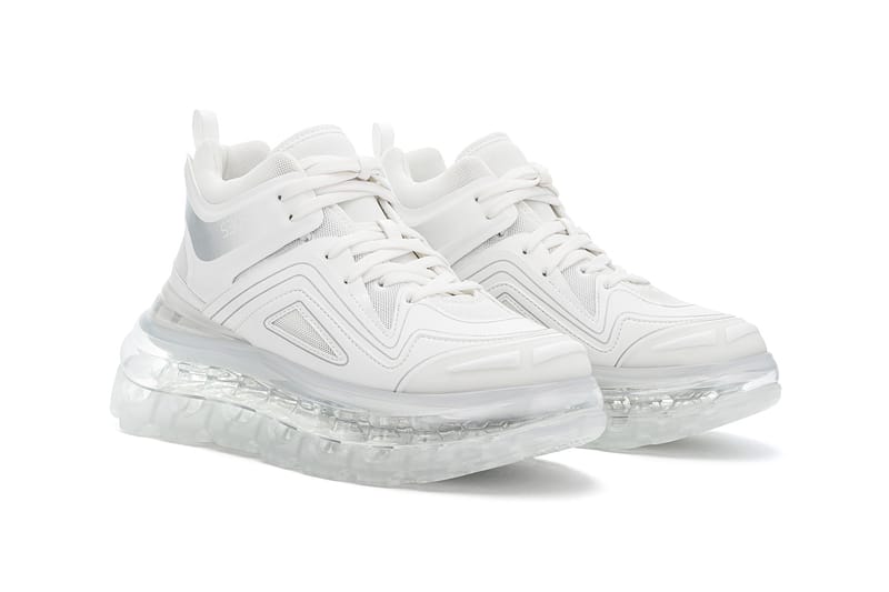 Hypebae | zapatillas de running HOKA hombre amortiguación media