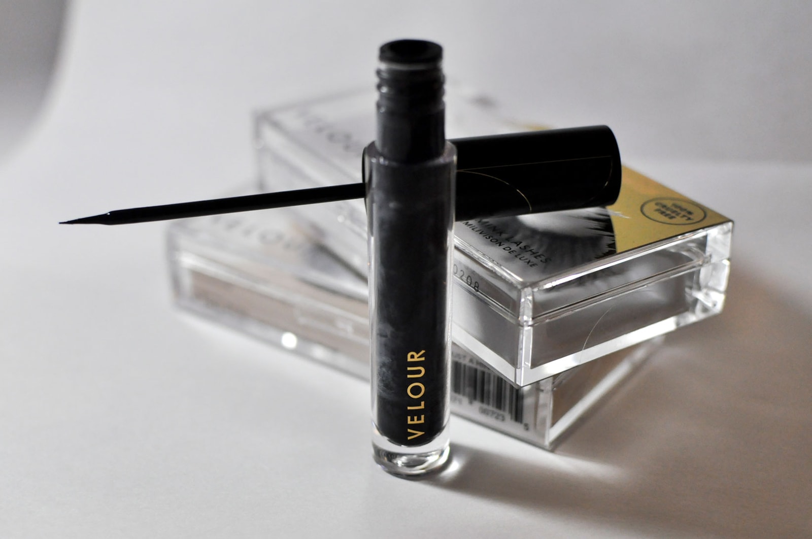 An Editor's Review of Velour Lash & Go Eyeliner HYPEBAE