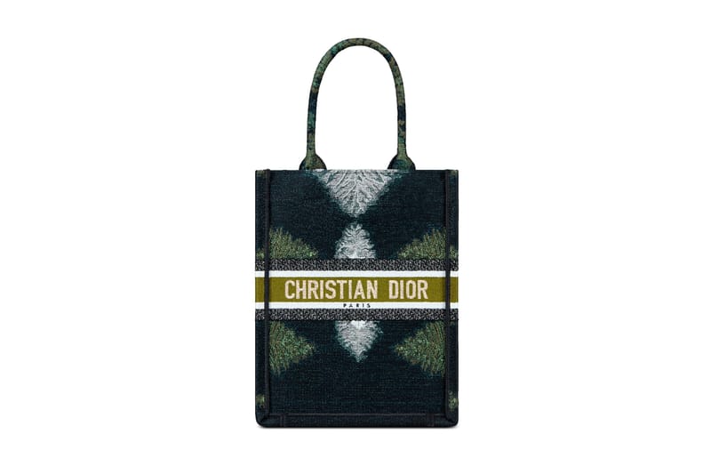 Dior Tie-Dye Accessories Collection Saddle Bag | Hypebae Dior Tie-Dye Accessories Collection Saddle Bag | Hypebae
