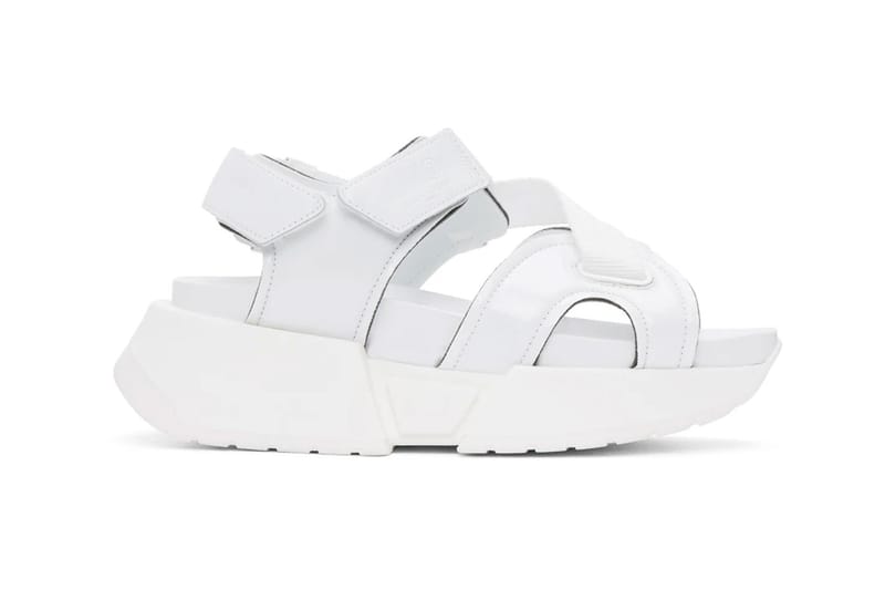 Nike dad sandals hotsell