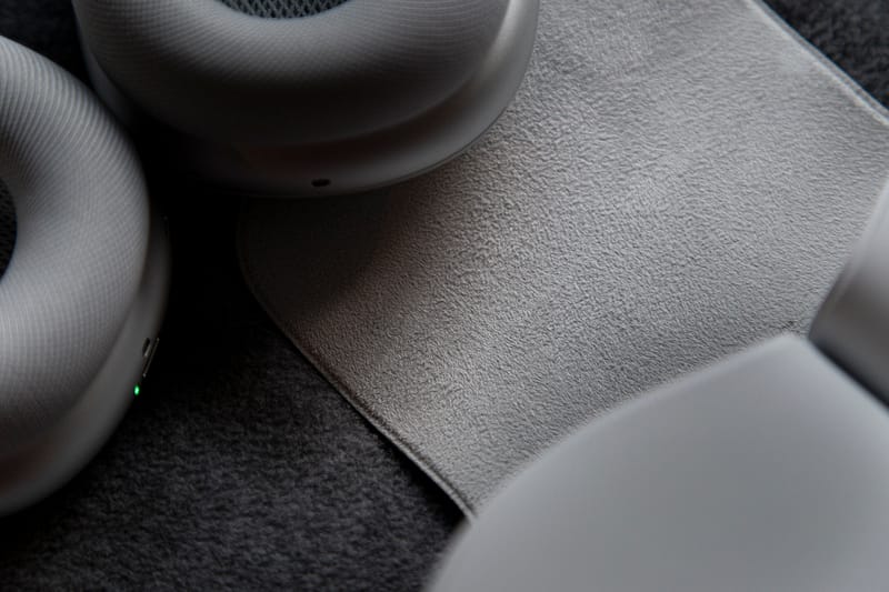 Apple AirPods Max Headphones Closer Look Details | Hypebae