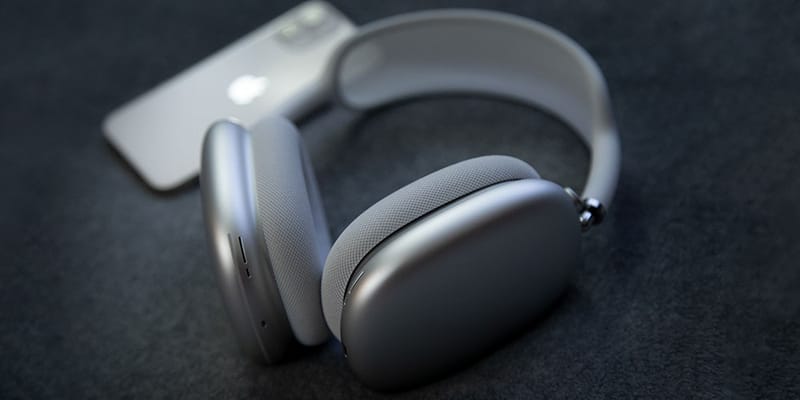 Apple AirPods Max Headphones Closer Look Details | Hypebae
