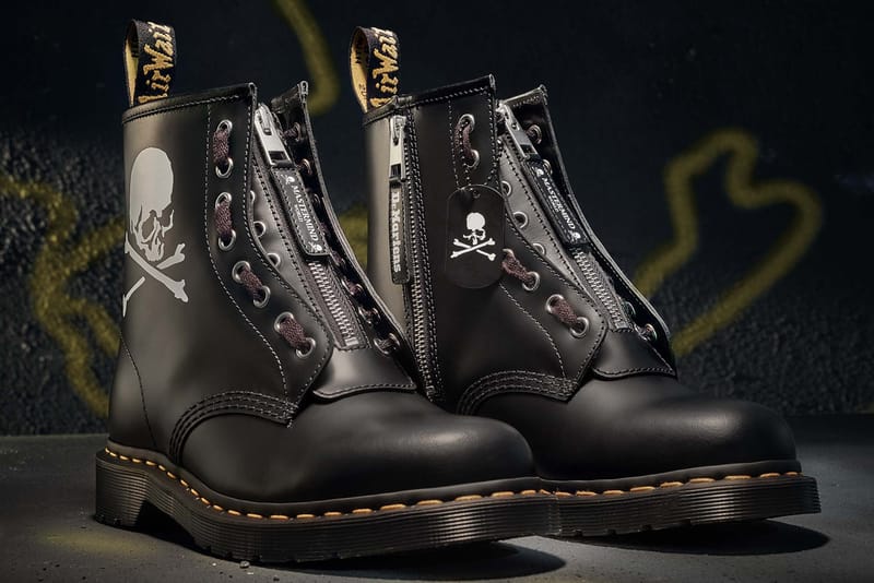 ブーツ MASTERMIND WORLD x Dr. Martens mastermind WORLD x Dr. Martens 1460 Punk Boots | Hypebae