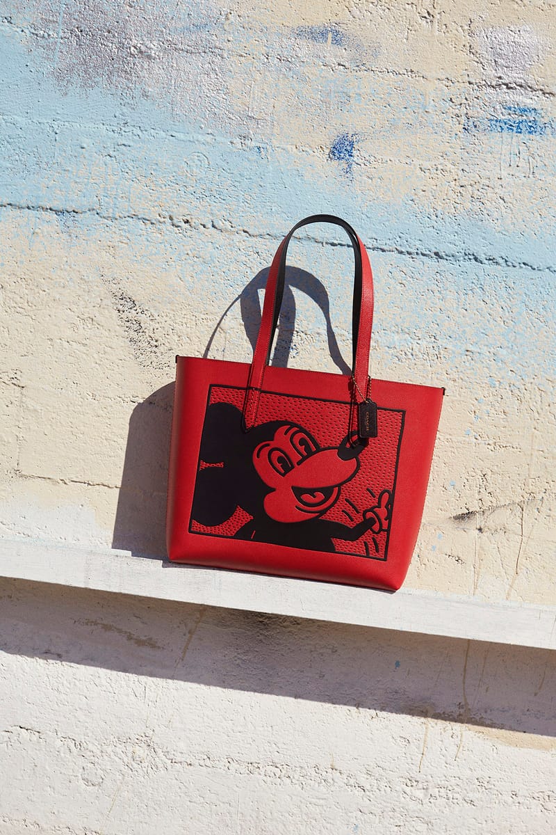 COACH Keith Haring ボディバッグ　ミッキーコラボ希少品 Coach x Keith Haring Kisslock Mickey Leather Crossbody Bag NWT! | eBay
