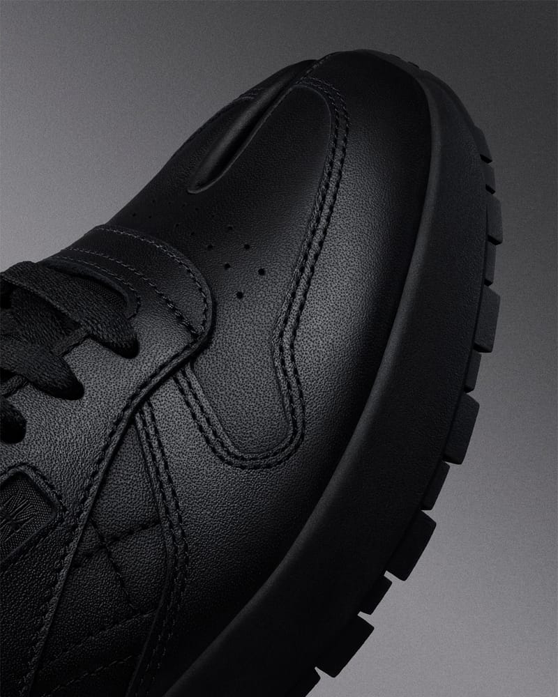 Maison Margiela x Reebok Classic Leather Tabi | Hypebae