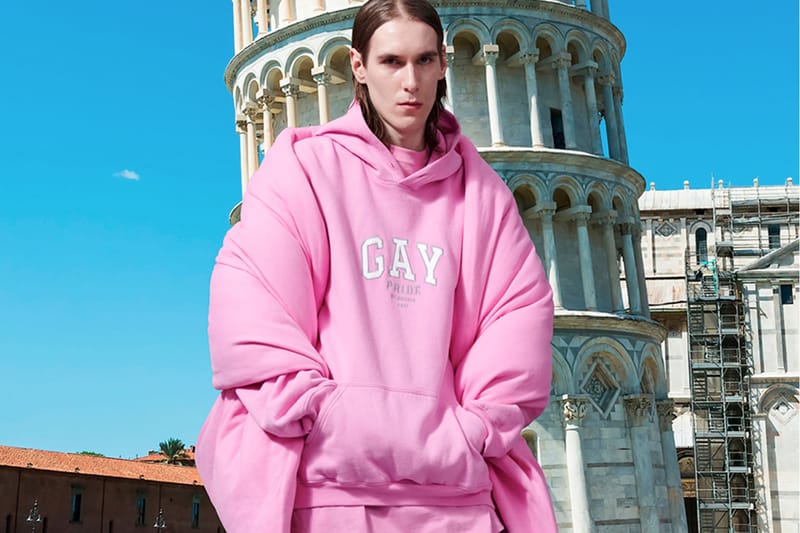 BALENCIAGA(バレンシアガ)　21SS　GAY　PRIDE　フロントロゴ　トレーナー　ピンク BALENCIAGA PRIDE 2021 CAPSULE | SWAG HOMMES