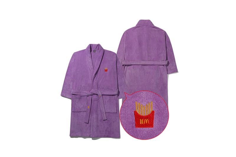 BTS  マクドナルド　LOGO ROBE ＋　おまけ付き BTS マクドナルド LOGO ROBE ＋ おまけ付き タレントグッズ