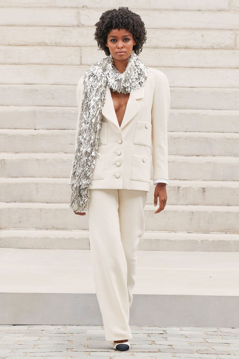 【⭐︎CHANEL⭐︎様★専用】ビーバーテールジャケット＆ロングジョンセット Chanel FW21/22 Haute Couture Collection Runway | Hypebae