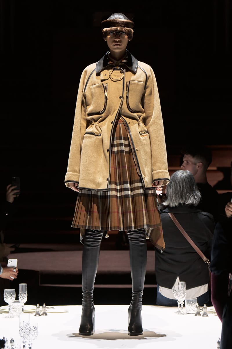 Burberry Stages FW22 Show on Dining Tables | Hypebae
