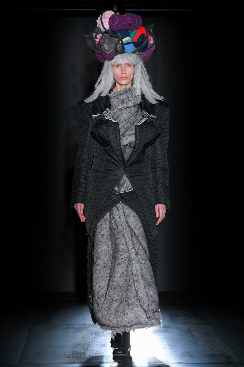 COMME des GARÇONS FW22 Tokyo Runway Show | Hypebae