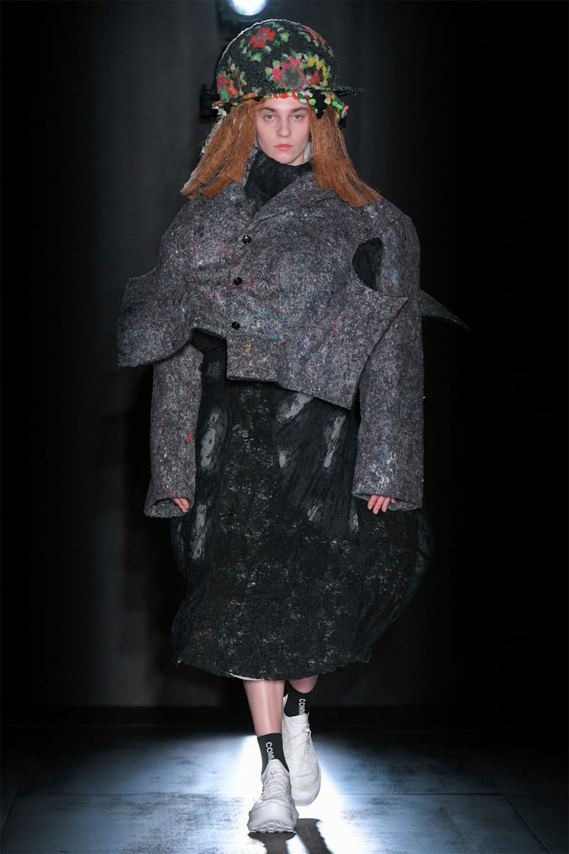 COMME des GARÇONS FW22 Tokyo Runway Show | Hypebae