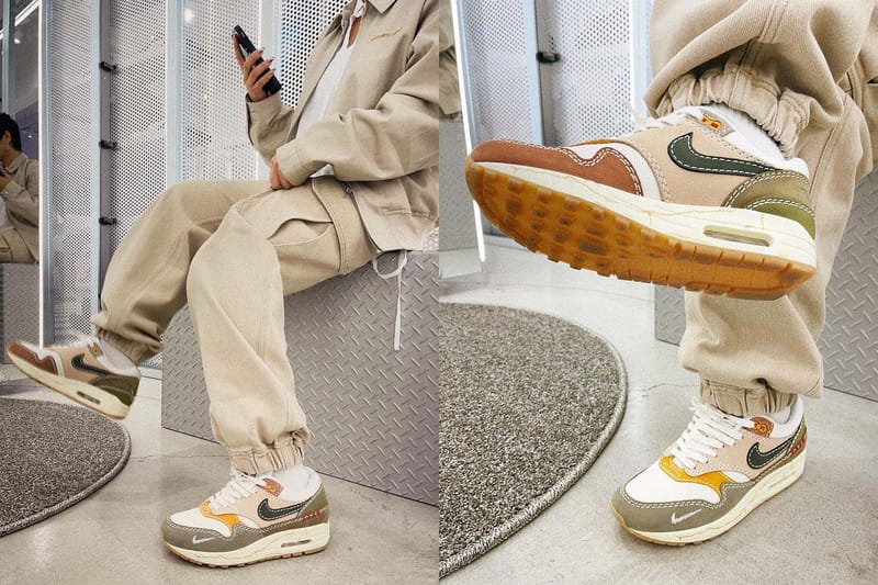 最終値下　sacai ボディバッグ dr.woo ベージュ系 501 Size 10.5 - Nike VaporWaffle x Sacai Tan Navy White Sesame Blue