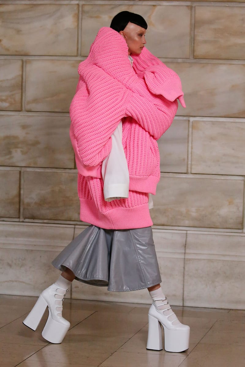 Marc Jacobs Showcases FW22 Runway in NYC | Hypebae
