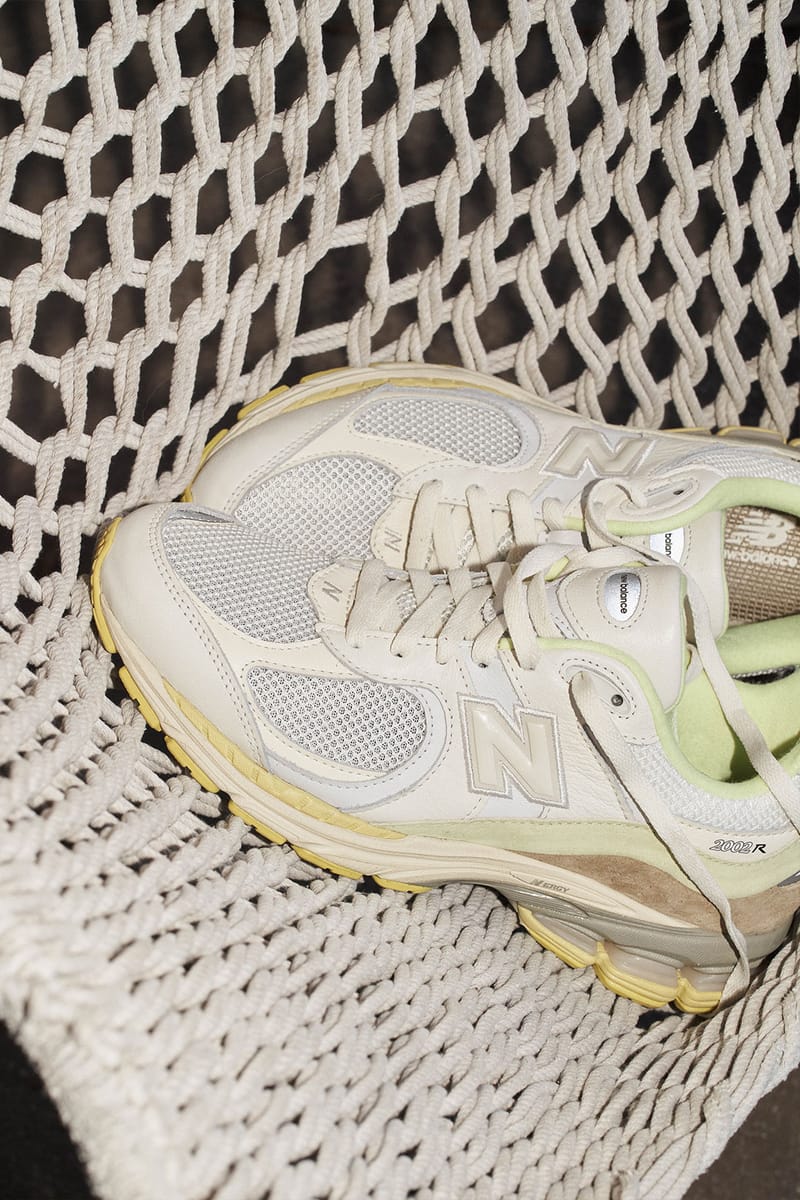 【新品タグあり】28㎝／New Balance x Auralee 2002R AURALEE x New Balance 2002R Release Info | Hypebae