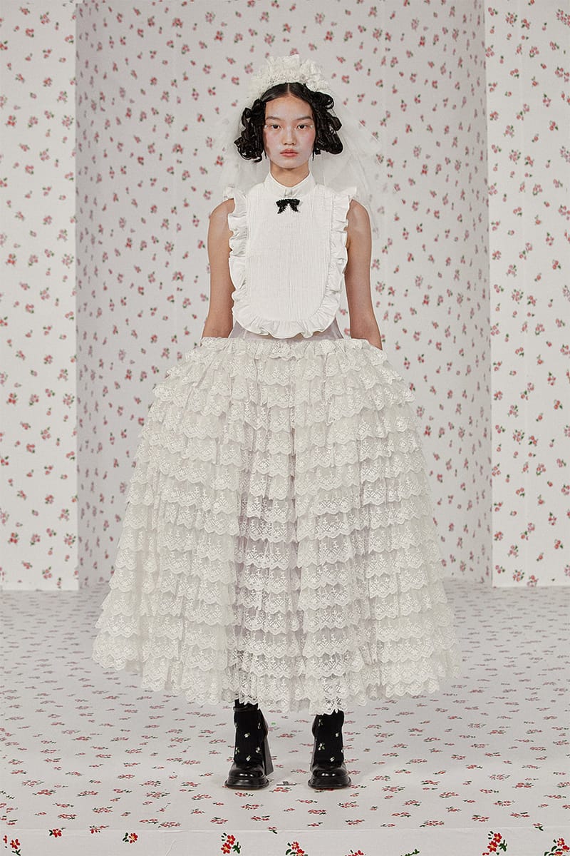 SHUSHU/TONG Drops Gothic Girly FW22 Collection | Hypebae SHUSHU/TONG Drops Gothic Girly FW22 Collection | Hypebae