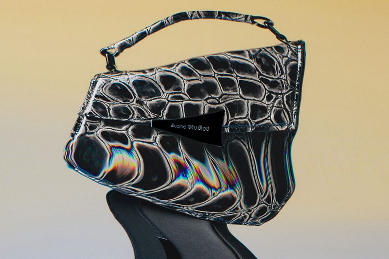 バッグ Acne Studios Distortion Bag Acne Studios Unveils Distortion Bag Campaign | Hypebae