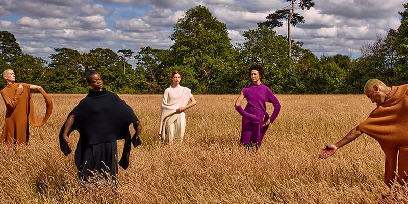 希少 ISSEY MIYAKE 起毛ウールベスト 紫 S〜M相当　極暖 Issey Miyake Debuts FW22 Knitwear Collection | Hypebae