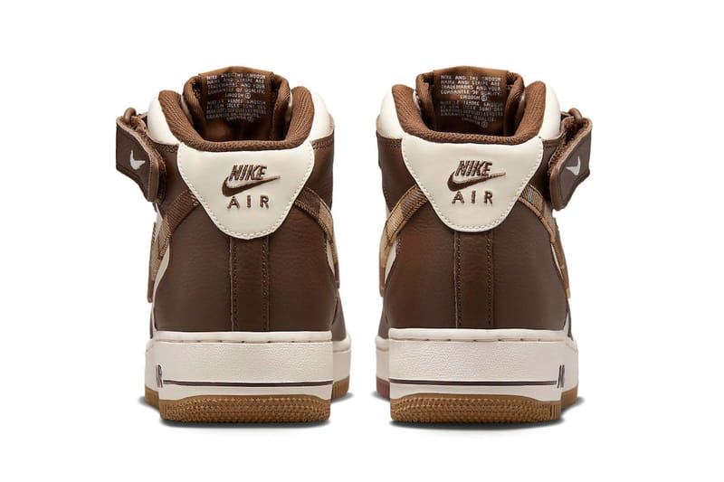 First Look: Nike Air Force 1 Mid 