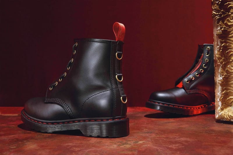 靴 dr.martens YEAR OF THE RABBIT 2023 28cm Shop Dr Martens 1460 Year Of The Rabbit in Black.