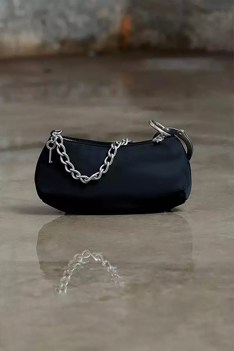 heaven by marc jacobs バッグ Heaven by Marc Jacobs Cuffz Bag Release Info | Hypebae