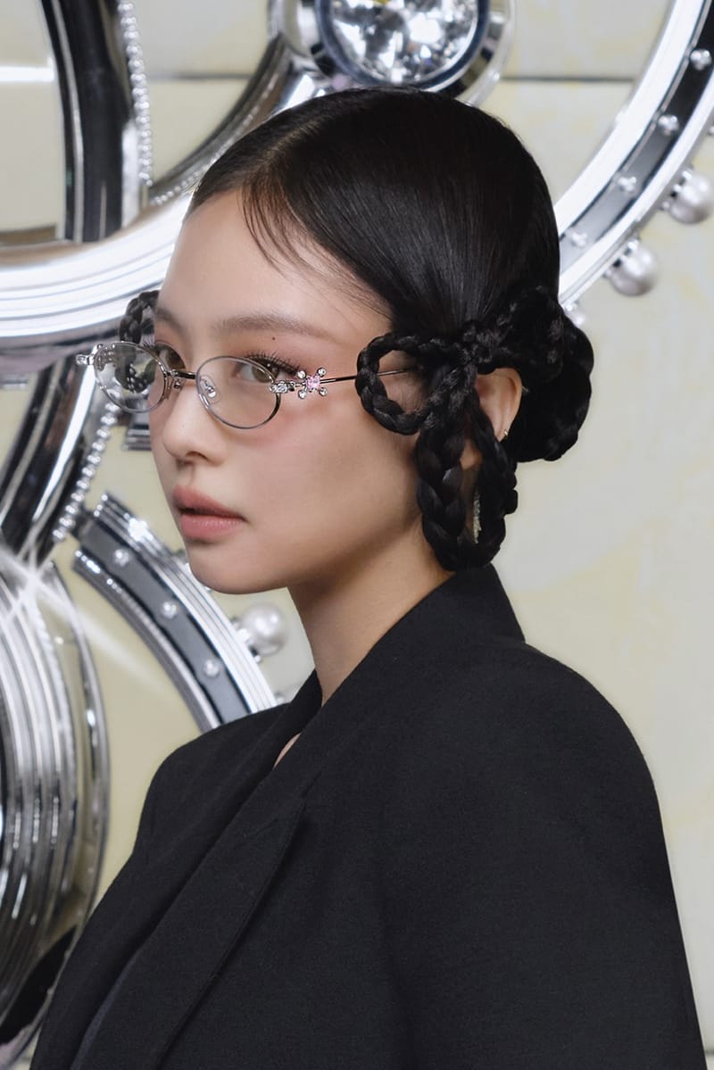 【ジェニー着用】GENTLE MONSTER On ring Jennie Stars in Gentle Monster Jewelry Campaign | Hypebae