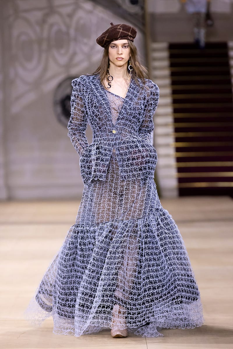 【美品】2025AW Vivienne Westwood コンパクトフーディ Inside Andreas Kronthaler's Vivienne Westwood FW25 | Hypebae