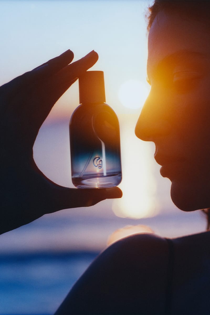 Glossier 推出全新太陽靈感香水Soie｜Glossier You Soie 登場| Hypebae