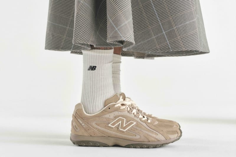 Cat Burns 演绎New Balance 204L 全新配色宣传大片| Hypebae