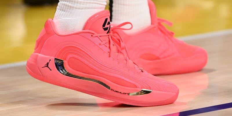Jordan Luka 4 ピンクフラッシュクリムゾン Informações de Lançamento do Jordan Luka 4 Flash Crimson HF0823