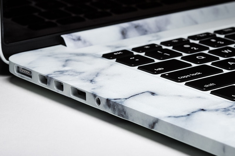 Colorware 推出限量大理石纹 MacBook Pro | Hypebeast