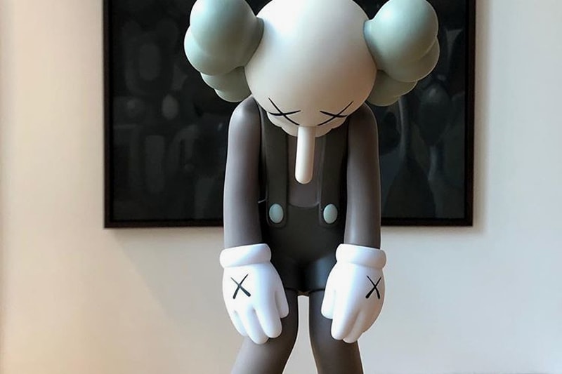 KAWS 将为经典雕塑作品 SMALL LIE 推出玩偶版本 | Hypebeast
