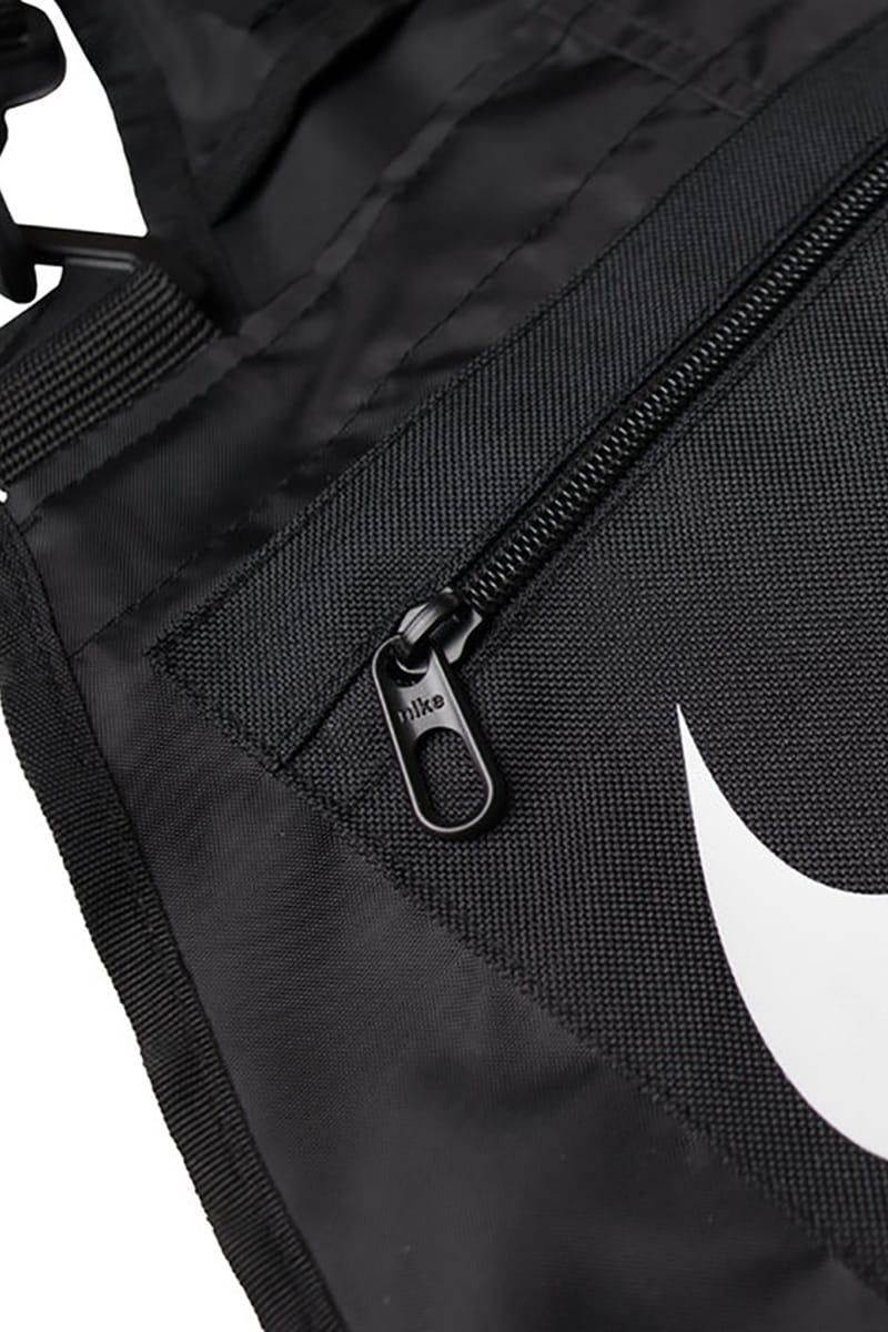 Kendrick Lamar 着用特制Nike 工人裤现已限量发售| Hypebeast