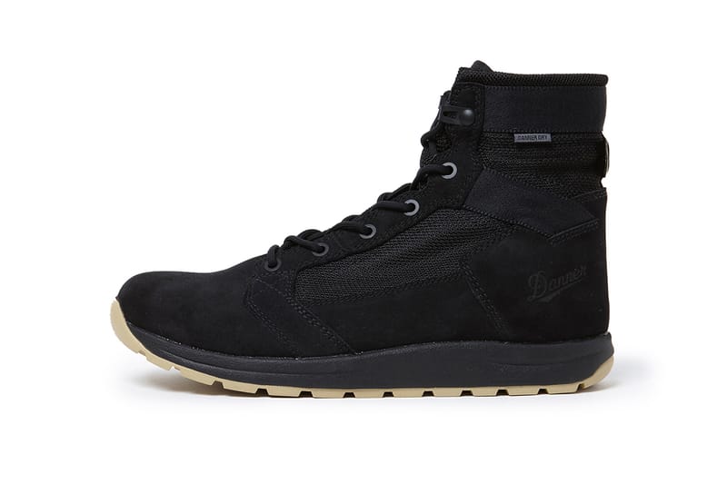 hobo x Danner 联名TACHYON 机能短靴| Hypebeast