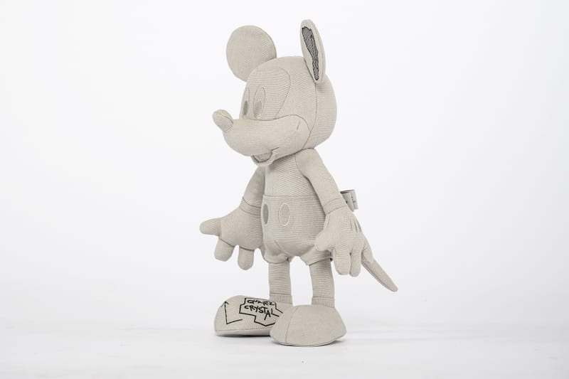 Disney x Daniel Arsham x APPortfolio 三方联名系列| Hypebeast