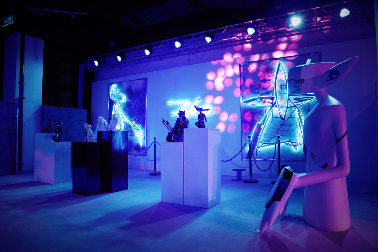 futuralaboratories携手upswing举办righthererightnow潮流艺术展上海