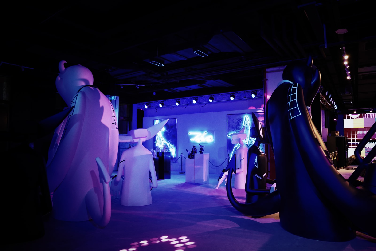 futuralaboratories携手upswing举办righthererightnow潮流艺术展上海