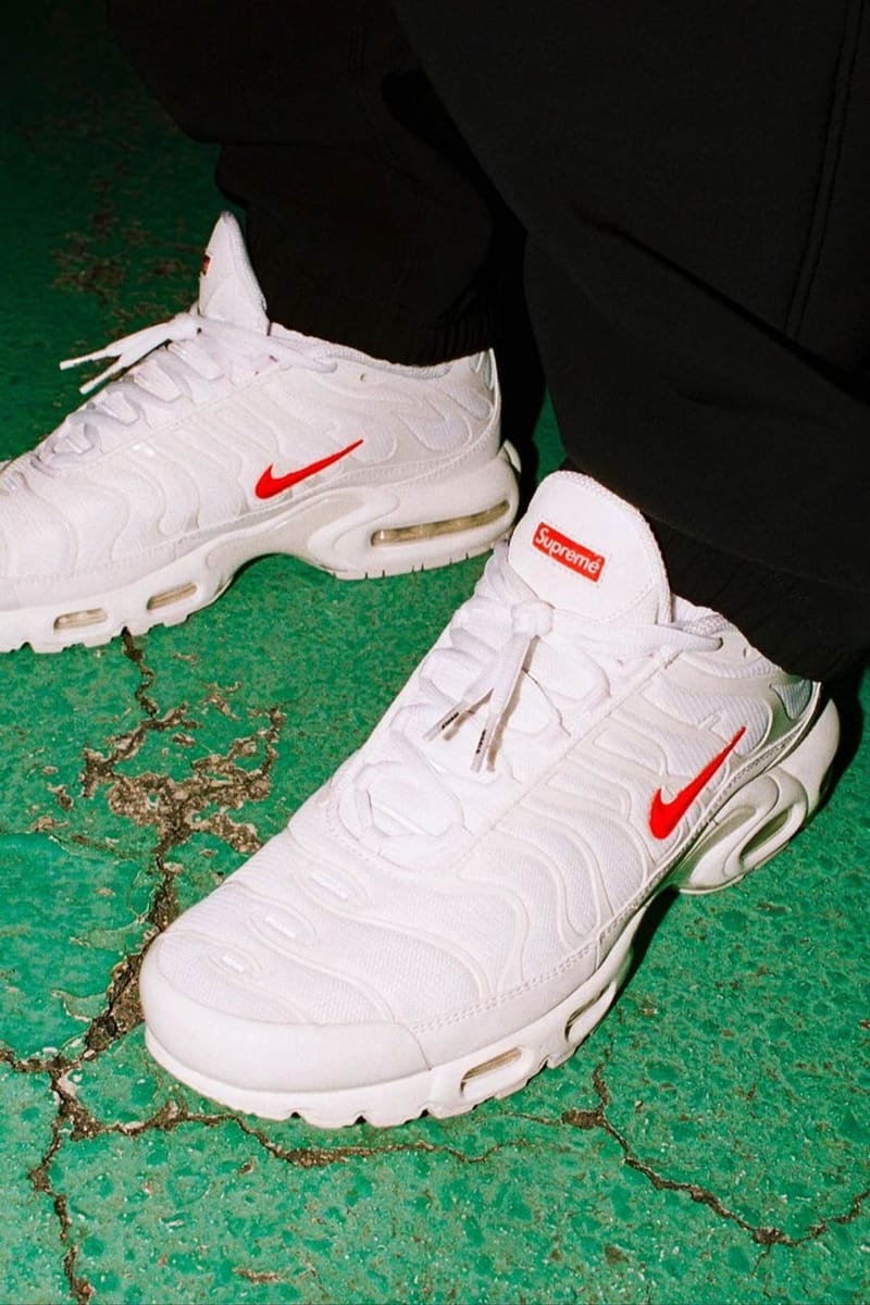 Supreme x Nike Air Max Plus 最新配色「White Red」本周正式发售