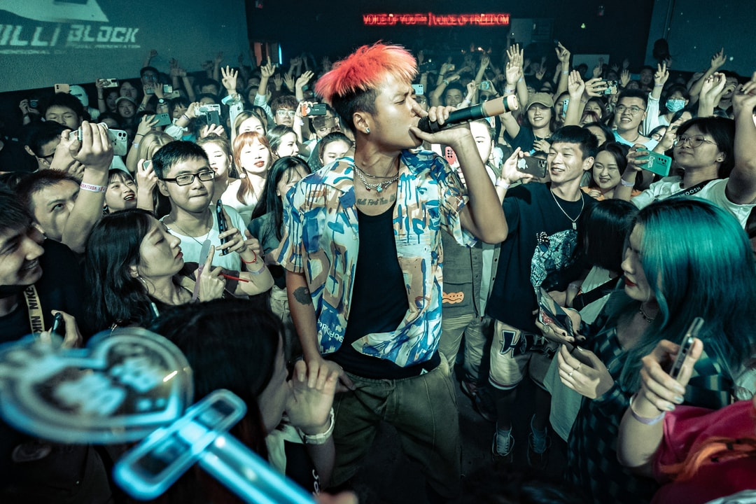 Yunnan Rapper Carl 留学归来的年轻音乐人,带给川渝 Hip-hop 以怎样的改变? | Hypebeast