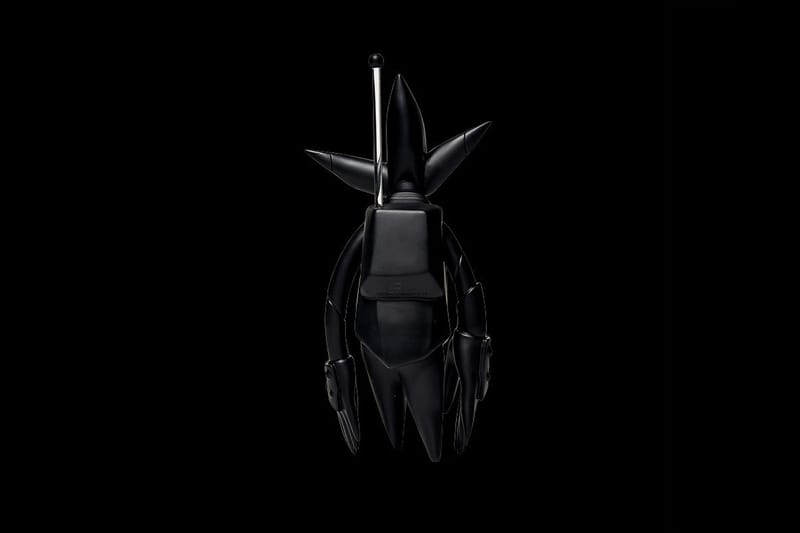 Futura 正式宣布「FL-001」黑魂Pointman 模型公仔即将复刻回归| Hypebeast