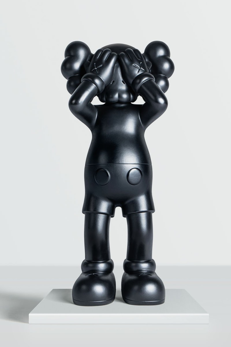 KAWS 推出全新铜像雕塑《KAWS BRONZE EDITIONS》 | Hypebeast
