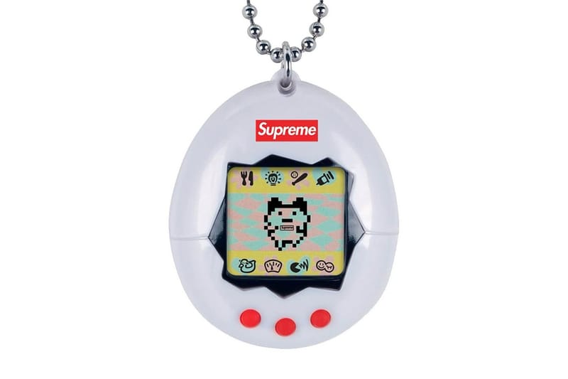 消息称Supreme 将推出BANDAI Tamagotchi 联名电子宠物机| Hypebeast
