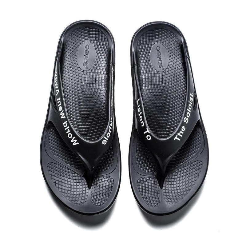 TAKAHIROMIYASHITATheSoloist. x OOFOS 全新联名即将发售| Hypebeast