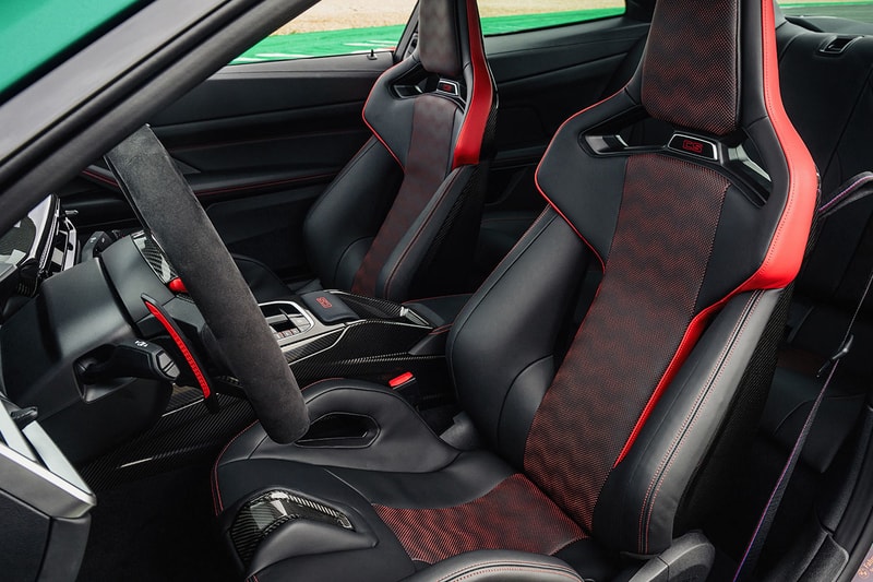 BMW 发表全新 M4 CS 车型 | Hypebeast
