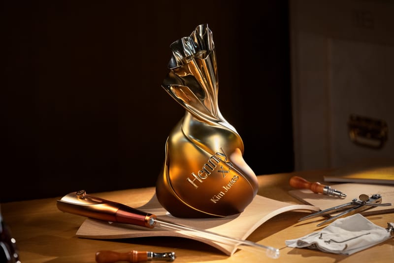 Hennessy Kim Jones キムジョーンズ ヘネシー　スニーカー ヘネシーxキム・ジョーンズ限定コラボスニーカーがHBXで独占販売