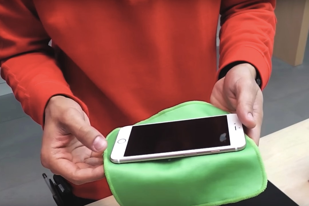 Apple Store Screen Protector iPhone 6s Hypebeast