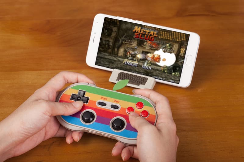 8Bitdo Retro Wireless Controller for iOS | Hypebeast