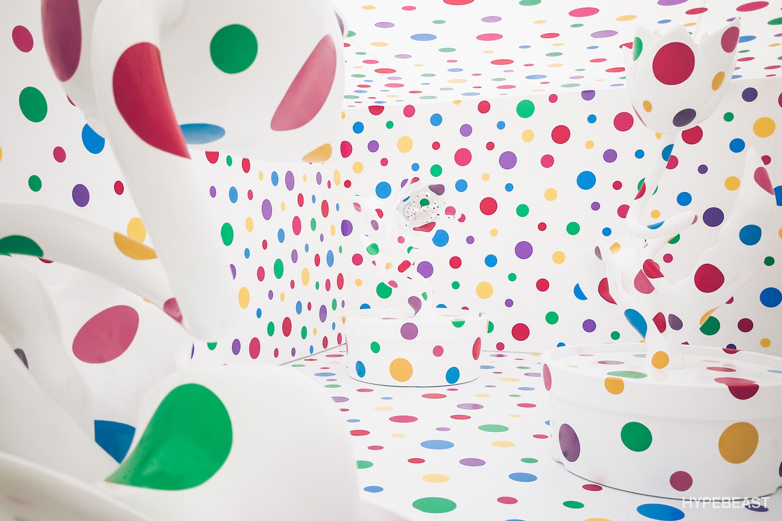 草间弥生新加坡lifeistheheartofarainbow展览8件重点作品回顾