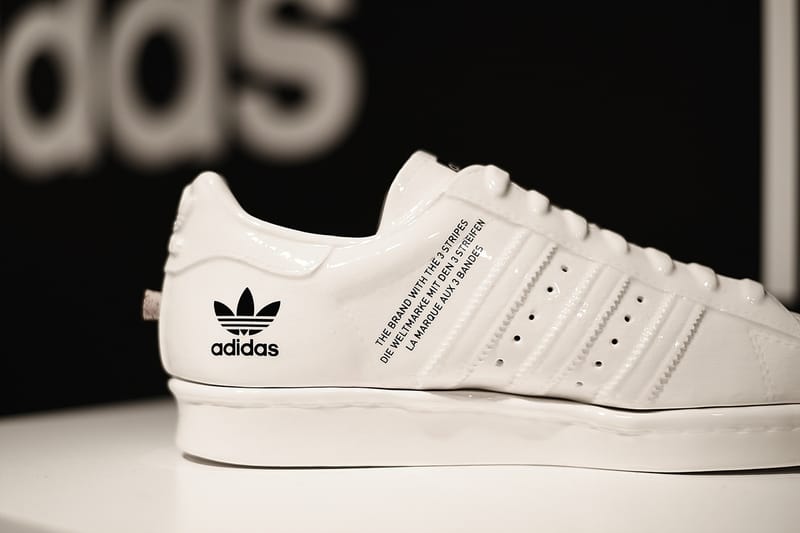 近賞NEIGHBORHOOD x adidas Originals Superstar 特別版球鞋香爐